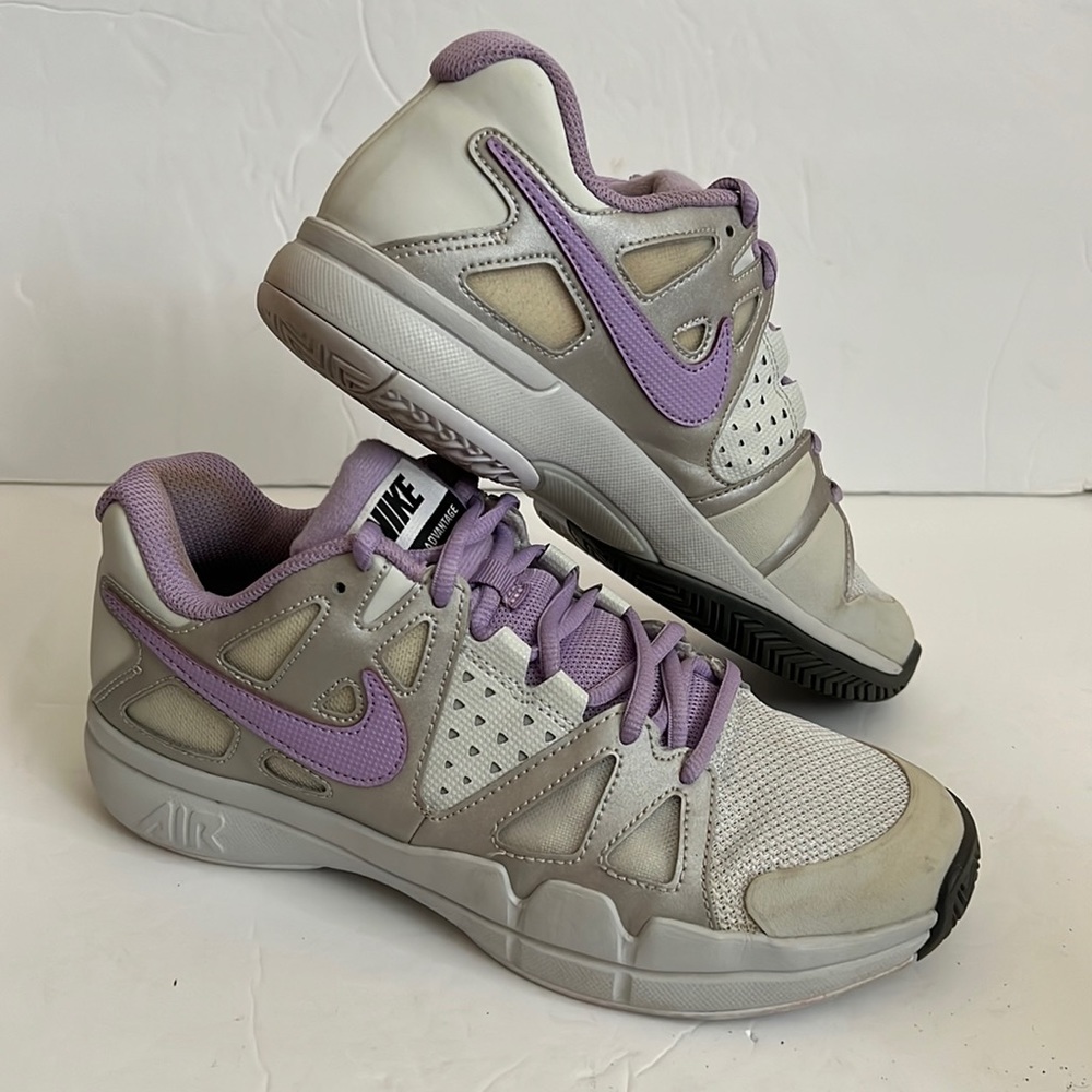 NIKE VAPOR ADVANTAGE WOMEN SHOES size 8